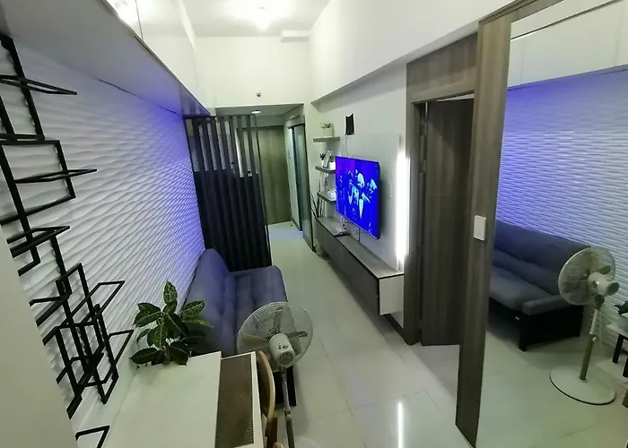 Penthouse Unit At Coast Residences Walking To Picc/star Apartment Manila