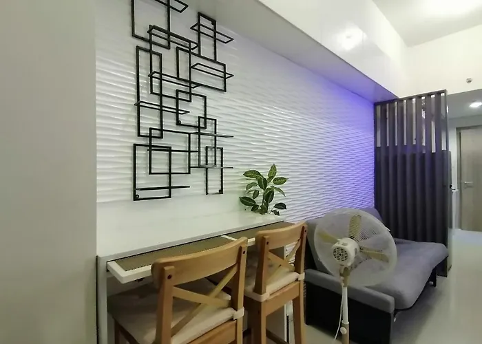 Penthouse Unit At Coast Residences Walking To Picc/star