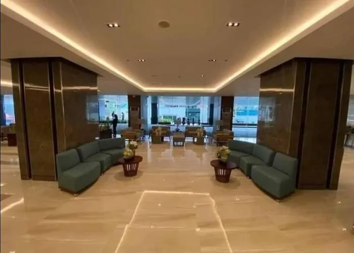 Penthouse Unit At Coast Residences Walking To Picc/star Apartment Manila