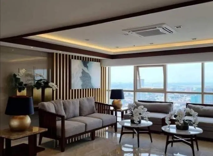 Apartment Penthouse Unit At Coast Residences Walking To Picc/star