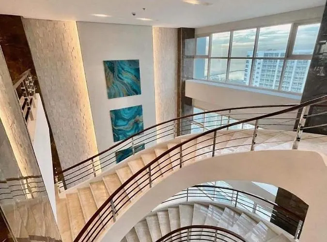 Apartment Penthouse Unit At Coast Residences Walking To Picc/star *